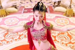 古装美女跳舞素材,古装美女舞姿翩跹，展现千年风情